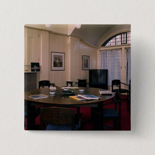 Roomディレクターの 缶バッジ (正面)