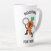 Rooting For You – 陽気なニンジンラテマグ カフェラテマグ (右アングル)