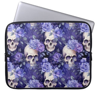 Rosas violetas con calaveras ラップトップスリーブ