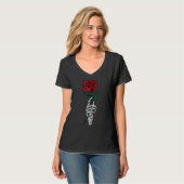 Rose Flower White Skeleton Hand Holding A Red Rose Tシャツ (正面フル)