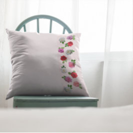 Rose Garden Party Bridal Shower クッション