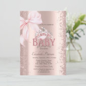 Rose Gold Confetti Pink Bow Crown Baby Shower 招待状 (スタンド正面)