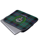 Rose Scottish Clan Tartan and Crest  ラップトップスリーブ (正面下部)