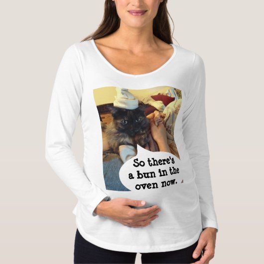 RoseWritesによるオーブンマタニティシャツのパン Tシャツ (正面)