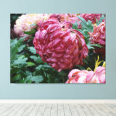 Rosey Mums in the Rain!on a キャンバスプリント (インサイチュ (ウッドフロア))