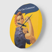 Rosieリベッター私達はそれをしてもいいです! ここのあなたの文字 ラージ壁時計 (傾斜)