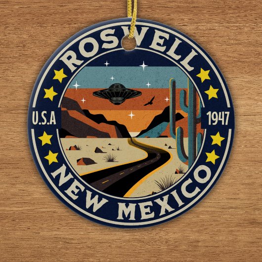 Roswell New Mexico Retro UFO Terrain セラミックオーナメント