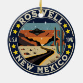 Roswell New Mexico Retro UFO Terrain セラミックオーナメント (裏面)