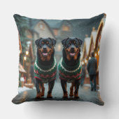 Rottweiler Dogs Christmas Snow Holiday クッション (正面)