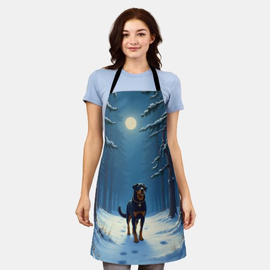 Rottweiler Starry Forest Hike Christmas Painting エプロン (着用した状態)