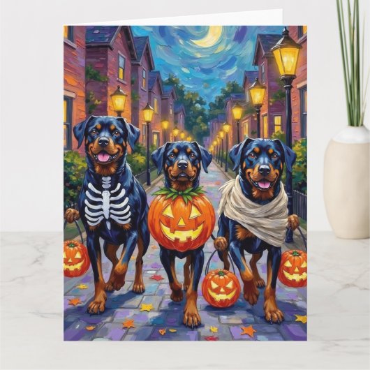 Rottweiler Trick-or-Treating In Halloween Costumes カード (正面)