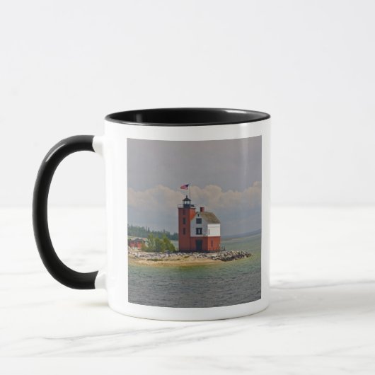 Round Island Light Stationのビュー。 マグカップ (左)