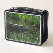 Row of Turtlesグリーン自然写真 メタルランチボックス (裏面)