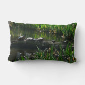 Row of Turtlesグリーン自然写真 ランバークッション (裏面)