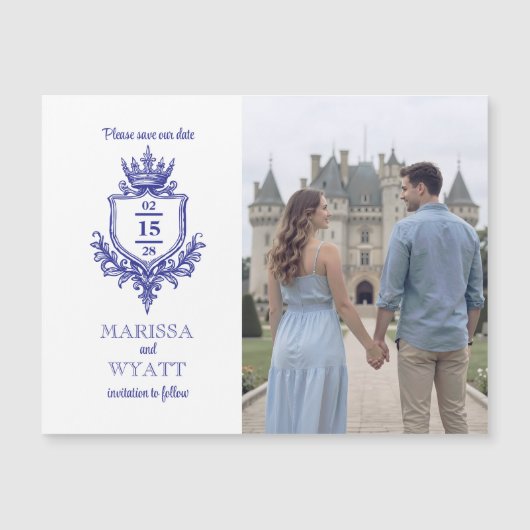 Royal Crest w/ Crown Medieval Magnetic Card (正面)