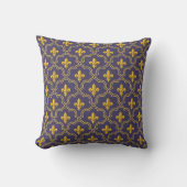 Royal Fleur-de-Lis Purple and Gold Pattern クッション (正面)