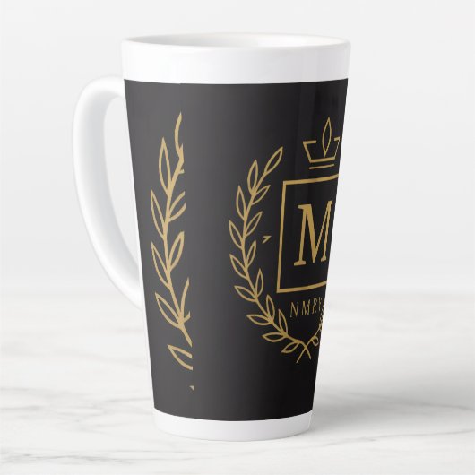 "Royal NMKY Emblem – Monogram M Crest Design" カフェラテマグ (左アングル)