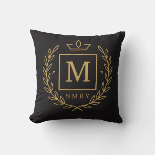 "Royal NMKY Emblem – Monogram M Crest Design" クッション (正面)