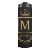 "Royal NMKY Emblem – Monogram M Crest Design" タンブラー (正面)