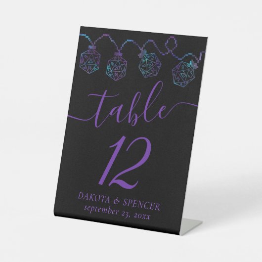 RPGライト | ネブラファンタジー卓上ゲーマーサイコロ 台座サイン (正面)