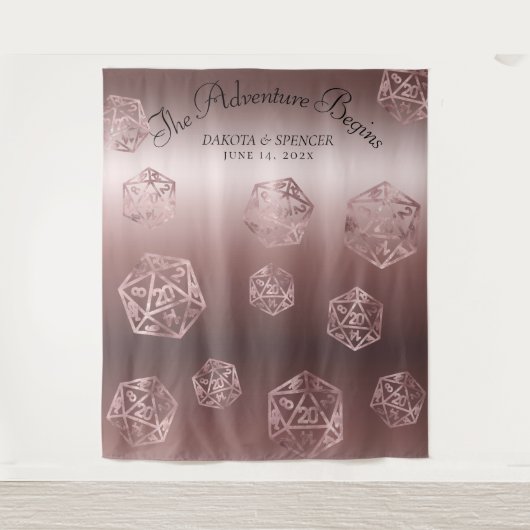 RPG Luxe | Mauve Fantasy Tabletop Dice フォトブース タペストリー (正面)