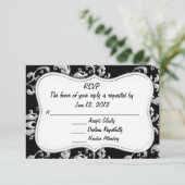 RSVPの黒く、銀製のダマスク織 出欠カード (スタンド正面)