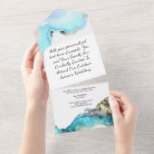 RSVPを使用した青と金ゴールドのGeode結婚式招待状 オールインワン招待状 (貼ってはがせる)