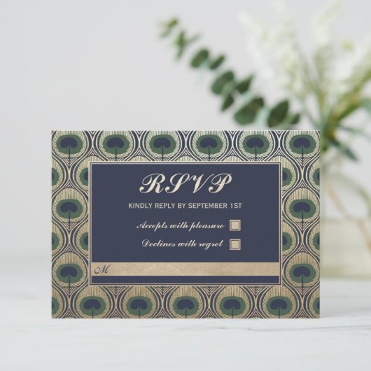 RSVPを結婚しているアールヌーボーの孔雀は金ゴールドホイルを梳きます 出欠カード (スタンド正面)