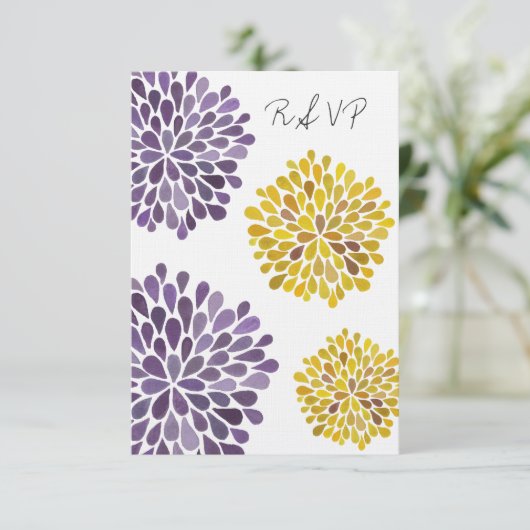 RSVPイエロー&パープルフローラ開花結婚ズカード 出欠カード (スタンド正面)