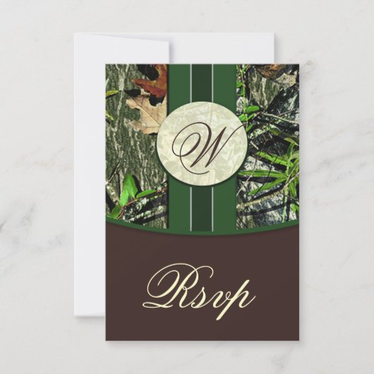 RSVPカードを結婚しているブラウン及び緑のモノグラムの迷彩柄 出欠カード (正面)