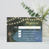 RSVPカードを結婚する素朴な切り分けられたハートのオークの木 出欠カード (スタンド正面)