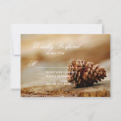 RSVPカードを結婚する素朴な国のマツ円錐形 出欠カード (正面)