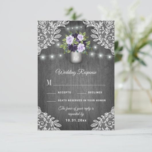 RSVPカードを結婚する紫色の銀製灰色の花のレース 出欠カード (スタンド正面)
