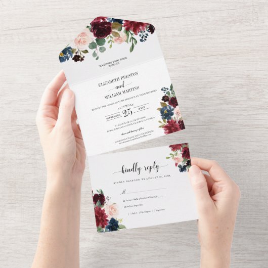 RSVP付きバーガンディ・ブ葉ロッソム・グリーンリーズ オールインワン招待状 (貼ってはがせる)