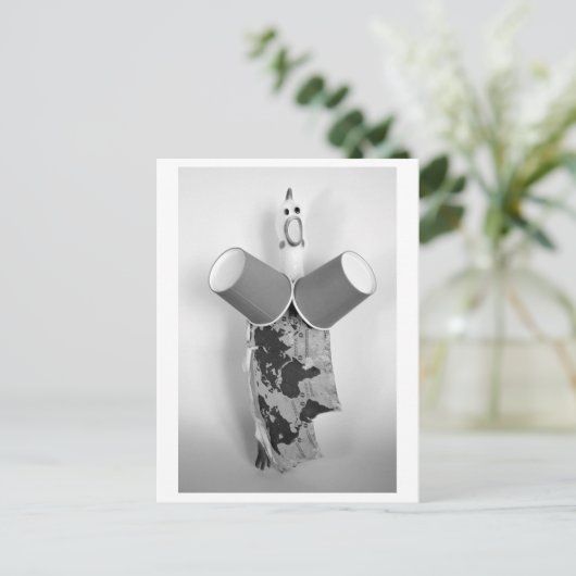 Rubber chicken with coffee cups - Cup C ポストカード (スタンド正面)