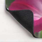 Ruby Red Morning Glory Close-up  マウスパッド (コーナー)