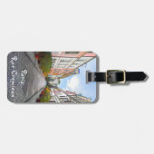 Rue Cremieuxの色の家 – パリ ラゲッジタグ (正面横)