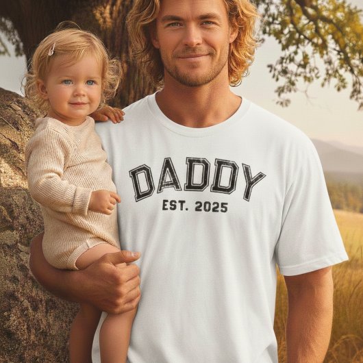 Rugged Black Bold Name Year Dad Established Tシャツ