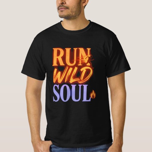 Run Wild Soul Graphic Tee - Nature Adventure Quote Tシャツ (正面)