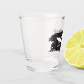 runic Odinのワタリガラスのカラスのバイキングの神話のrunes ショットグラス (左)