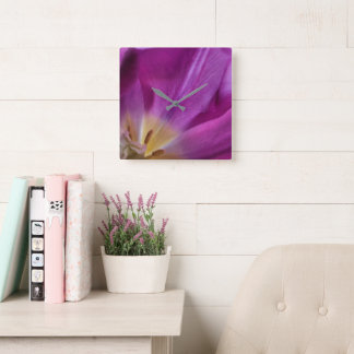 Running on Tulip Time, Square Acrylic Wall Clock スクエア壁時計