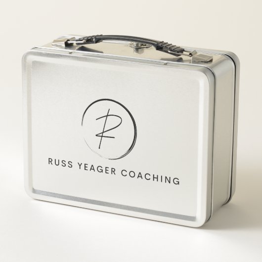 Russ Yeager Coaching シグネチャーロゴ メタルランチボックス (裏面)