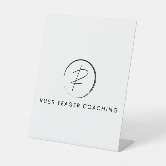 Russ Yeager Coaching Signature Logo 台座サイン (正面)
