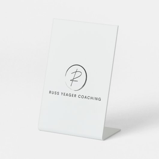 Russ Yeager Coaching Signature Logo 台座サイン (正面)