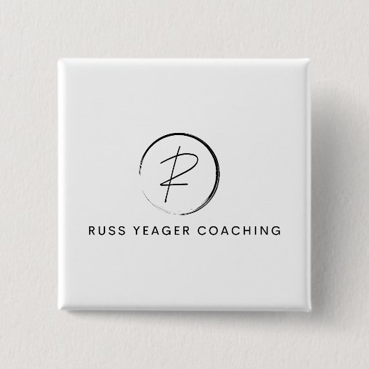 Russ Yeager Coaching Signature Logo 缶バッジ (正面)