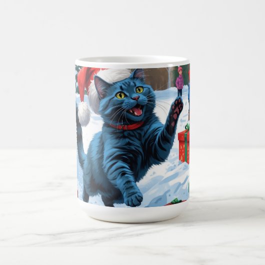 Russian Blue Cat Running Snow with Christmas Hat コーヒーマグカップ (中央)