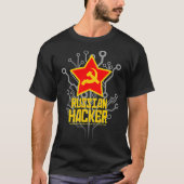 Russian Hacker with Hammer  Sickle Emblem design Tシャツ (正面)