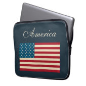 Rustic American Flag Laptop Case ラップトップスリーブ (正面左)