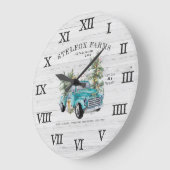 Rustic Blue Farmhouse Truck Christmas Family Name ラージ壁時計 (傾斜)