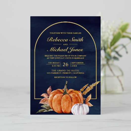 Rustic Boho Arch Pumpkin Photo Navy Wedding Gold 箔招待状 (立ち正面)